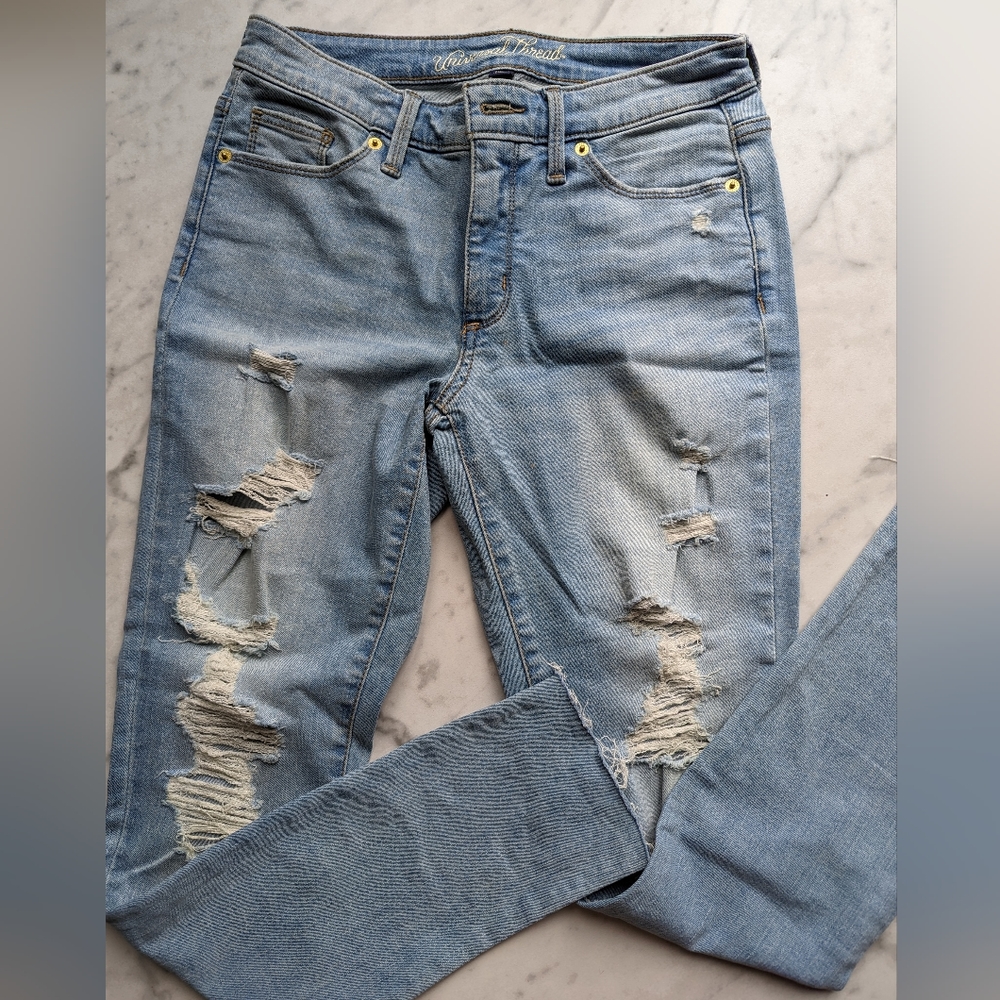 Women's ripped denim jeans